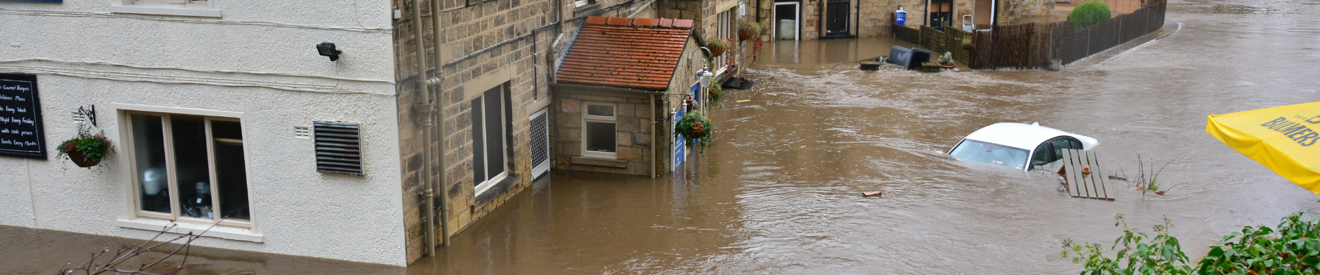Is waterschade door extreme regenval of overstroming verzekerd?